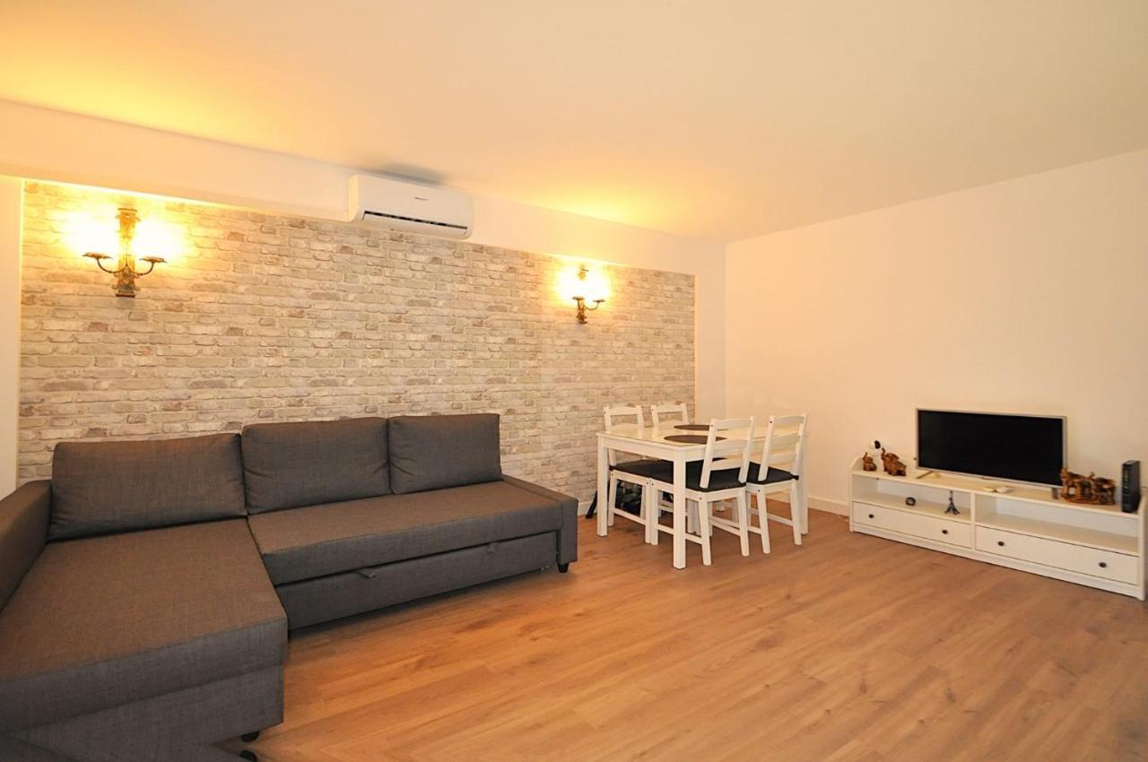 Domus Apartment Lloret de Mar Exterior photo